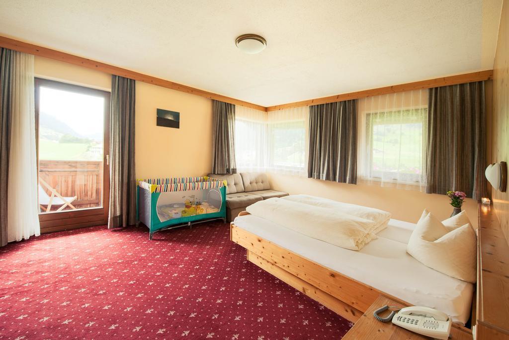 Hotel Steuxner Neustift im Stubaital Zimmer foto