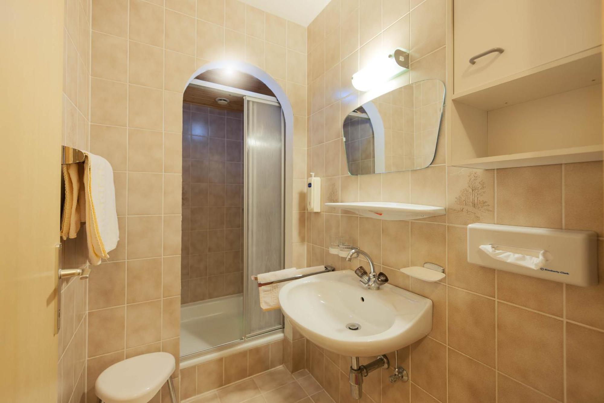 Hotel Steuxner Neustift im Stubaital Zimmer foto